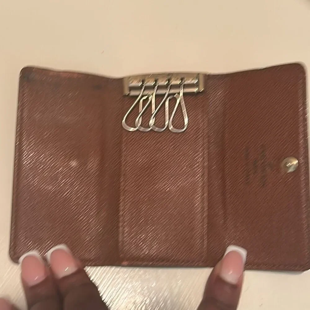 Louis Vuitton Monogram Key Holder Case Brown Coated LV Logo Print 4 Key Luxury